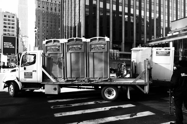 Best Portable restroom trailer rental  in Highland Lakes, AL